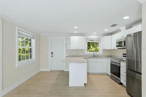 5803 De Palmas Avenue Holmes Beach FL 34217