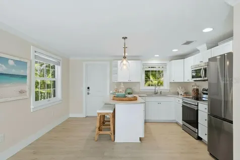 5803 De Palmas Avenue Holmes Beach FL 34217