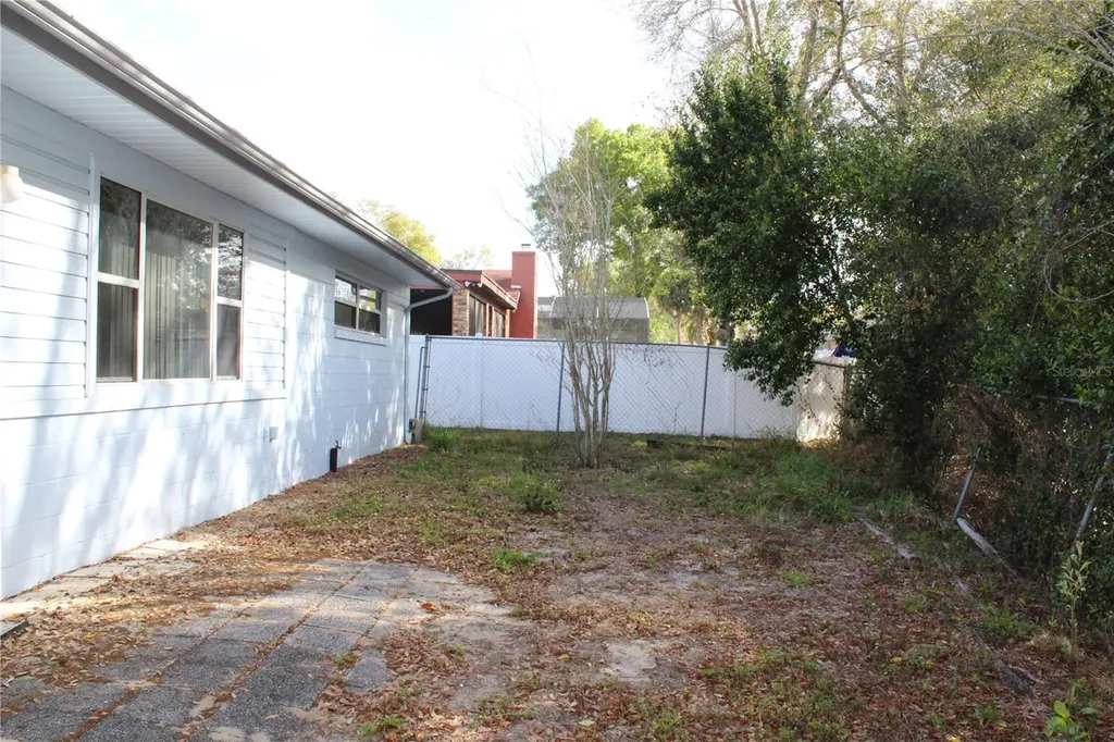 1638 Lamplighter Way Orlando FL 32818