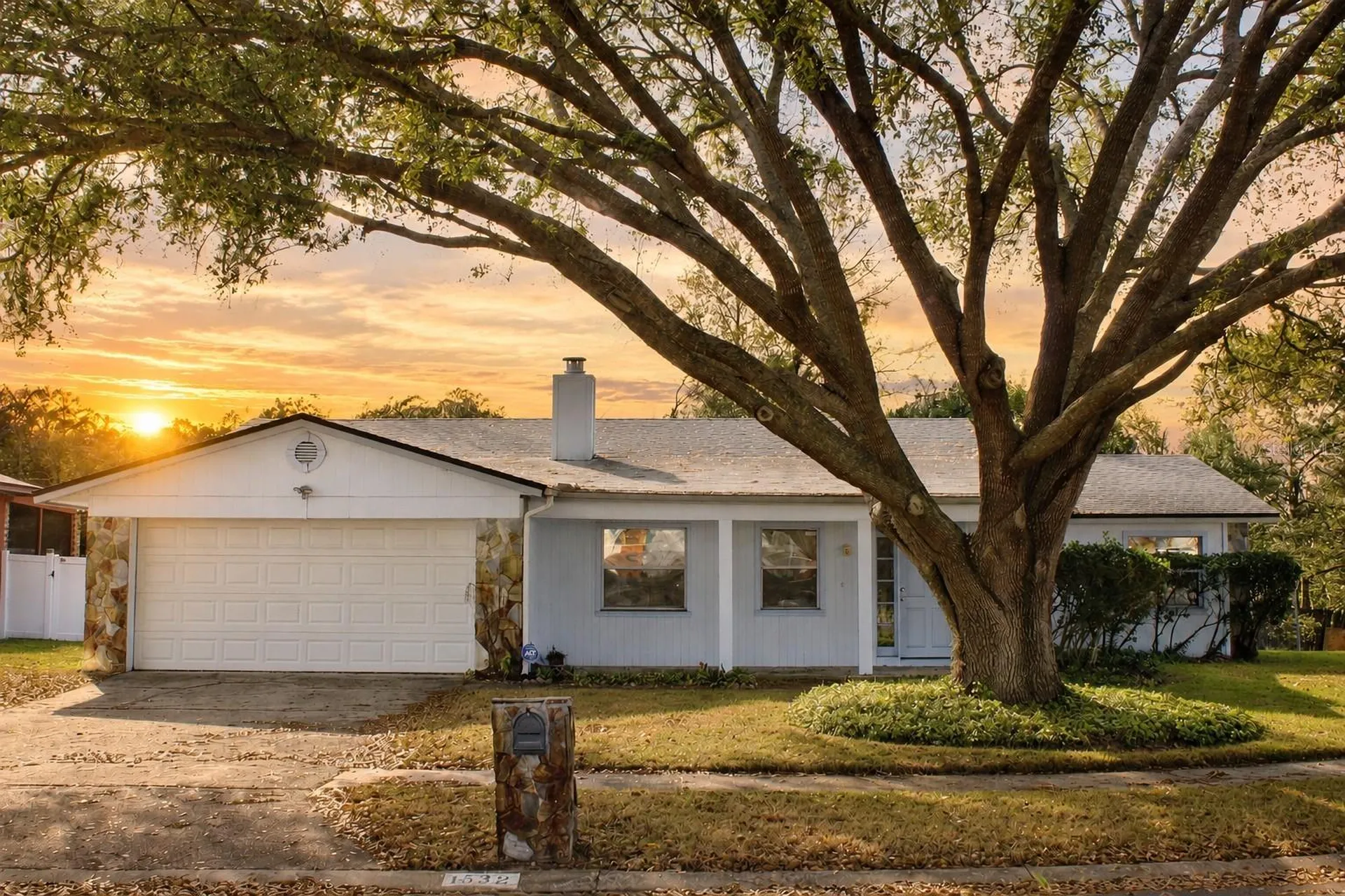 1638 Lamplighter Way Orlando FL 32818