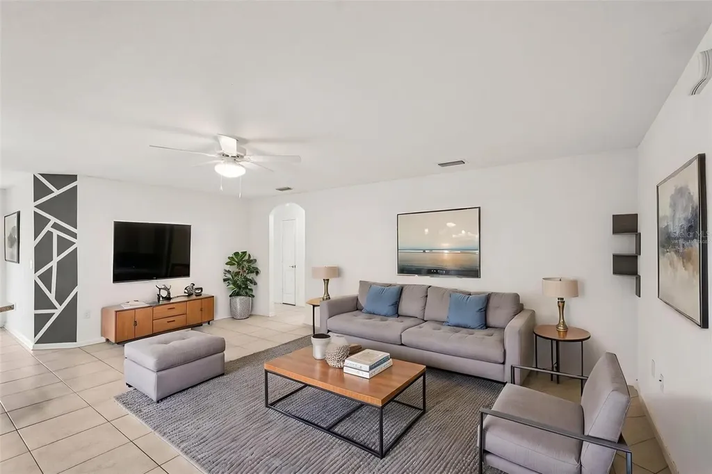 1551 Blue Bayou Circle Ruskin FL 33570