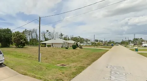 204 Fairway Road Rotonda West FL 33947