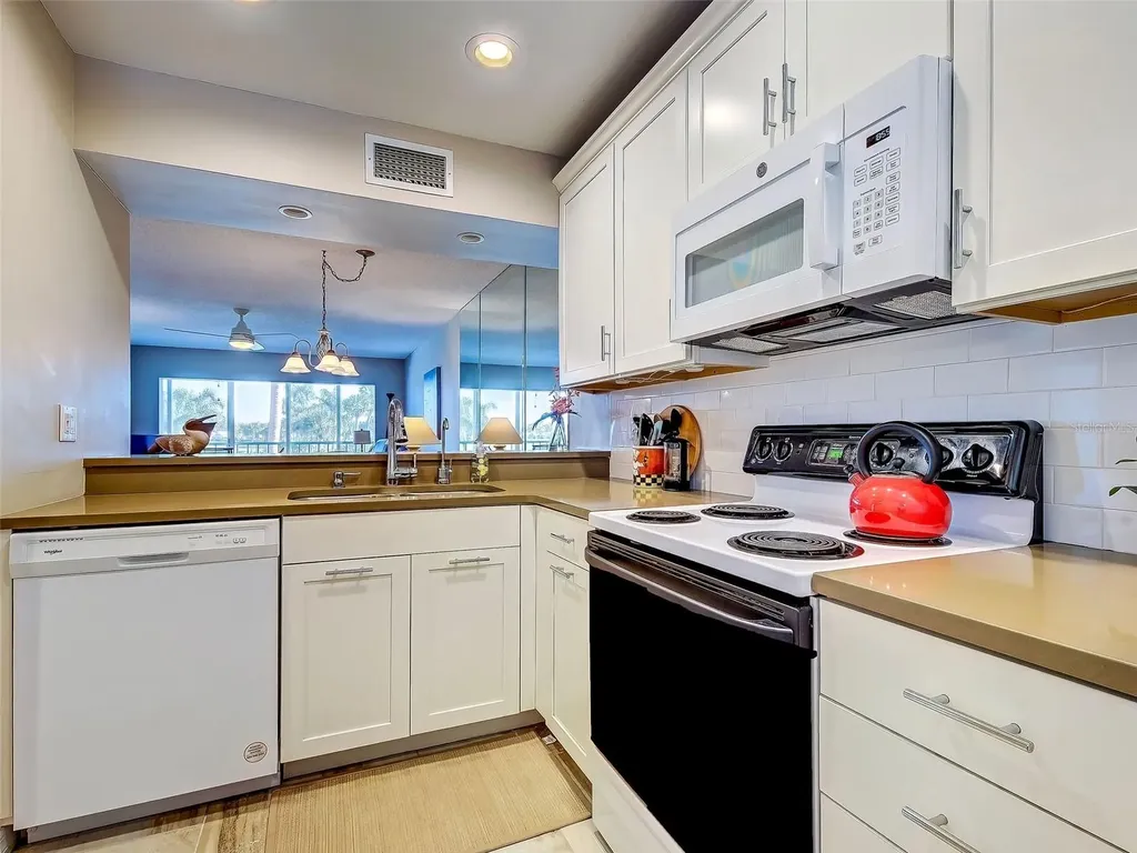 408 Cerromar Circle S Venice FL 34293
