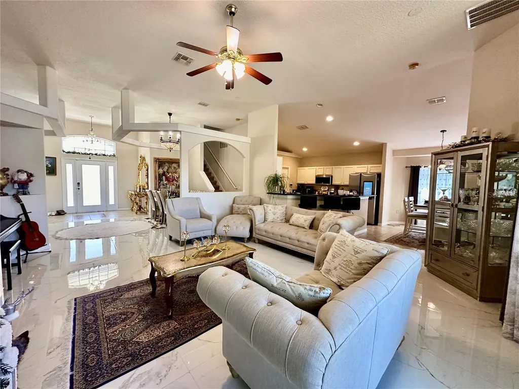 1947 Fairway Loop Kissimmee FL 34746