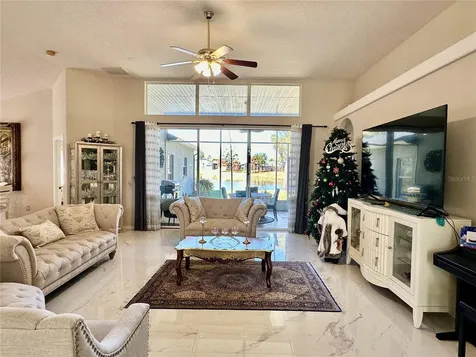 1947 Fairway Loop Kissimmee FL 34746
