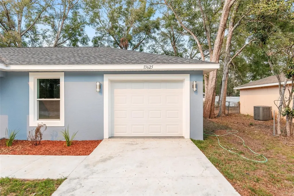 24743 NW Highview Avenue Dunnellon FL 34431
