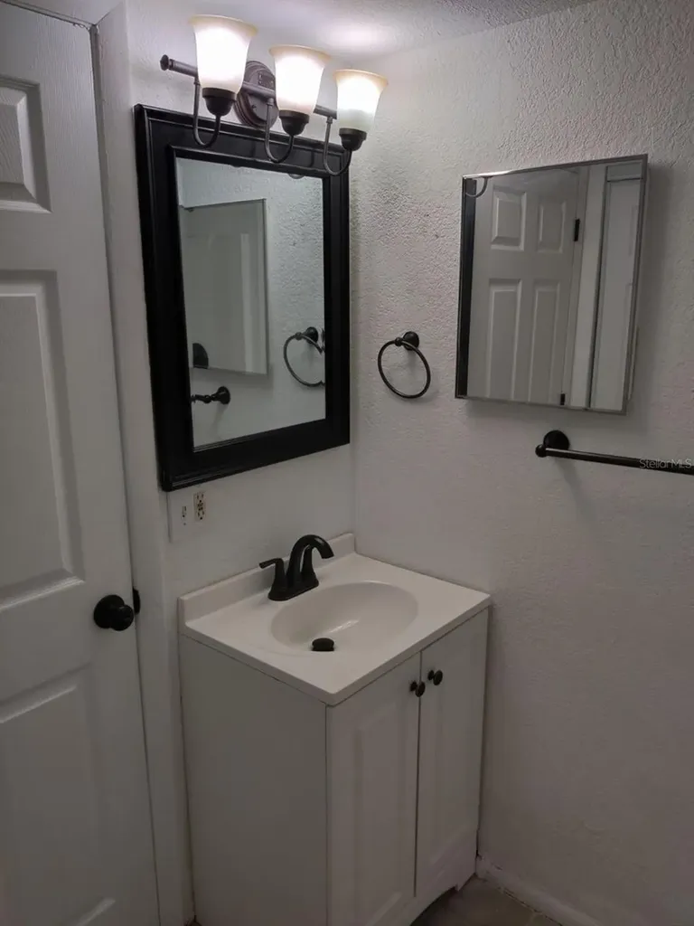 245 - 247 38th Avenue SE St Petersburg FL 33705