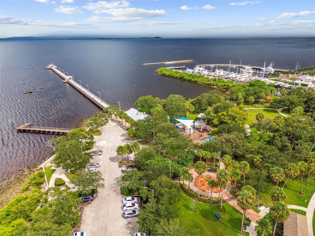 3016 W Ballast Point Boulevard Tampa FL 33611