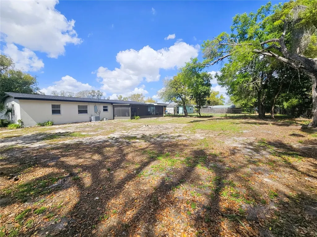 8711 N Wick Place Tampa FL 33604