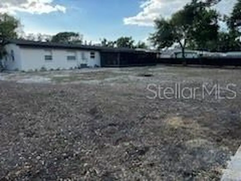 8711 N Wick Place Tampa FL 33604