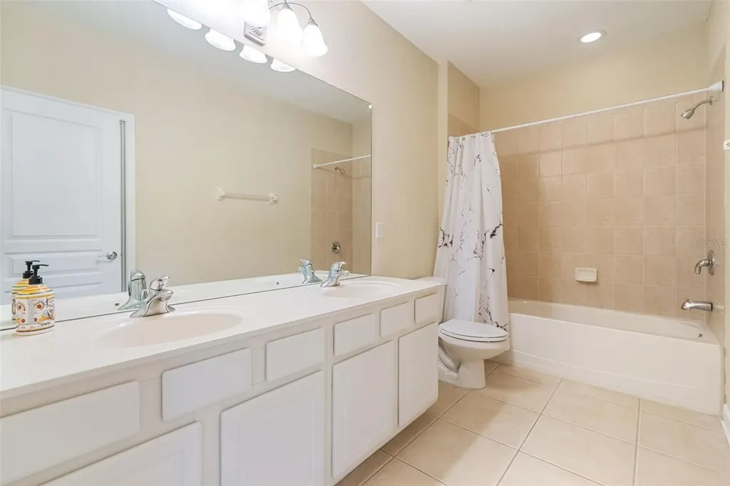 3099 Metro Sevilla Drive Orlando FL 32835