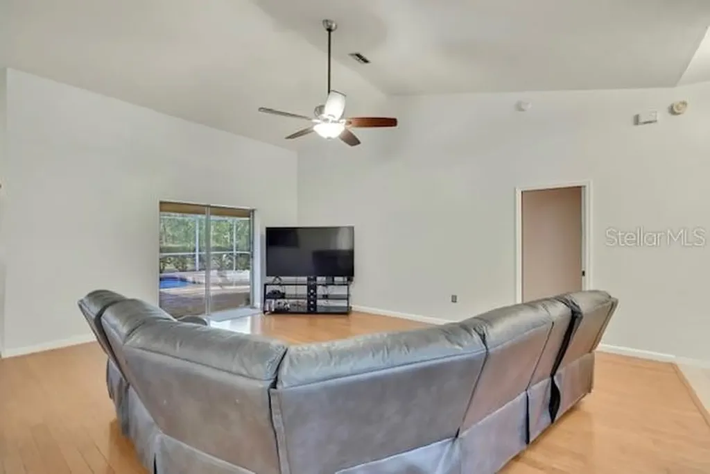 340 E Savoy Street Lecanto FL 34461