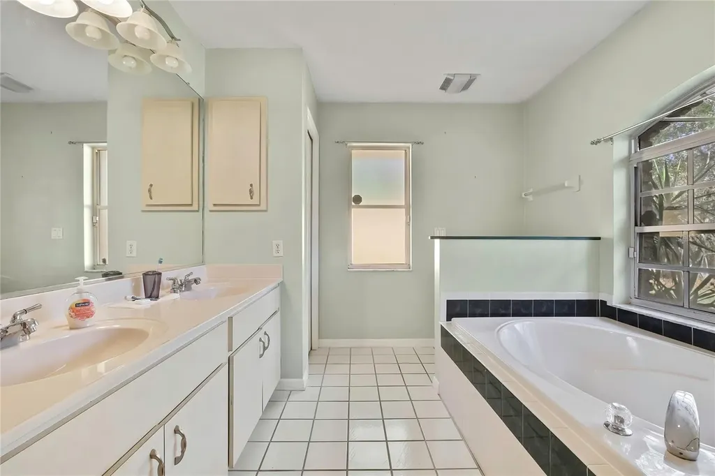 340 E Savoy Street Lecanto FL 34461