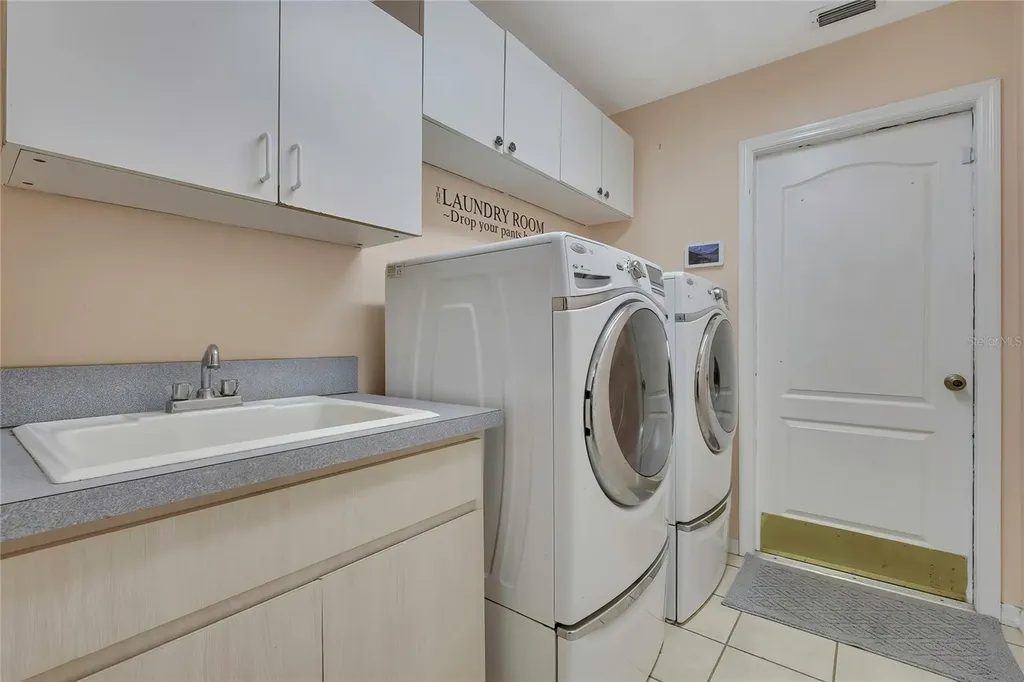340 E Savoy Street Lecanto FL 34461