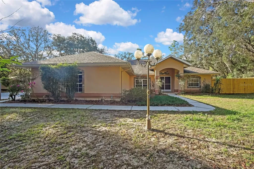 340 E Savoy Street Lecanto FL 34461