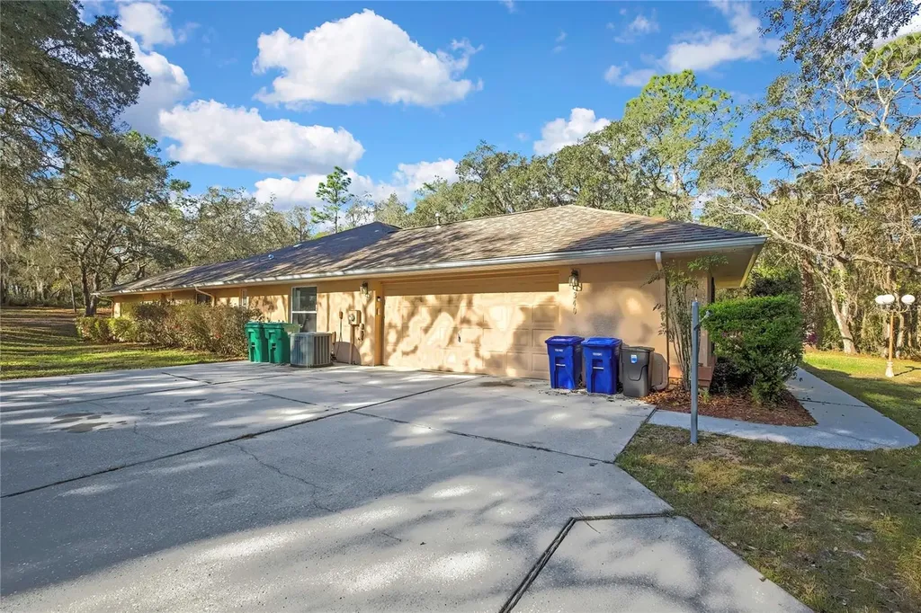 340 E Savoy Street Lecanto FL 34461