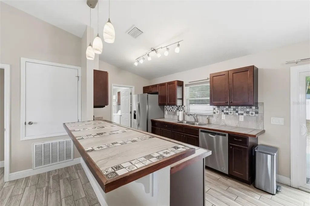 3902 W Featheredge Court Lecanto FL 34461