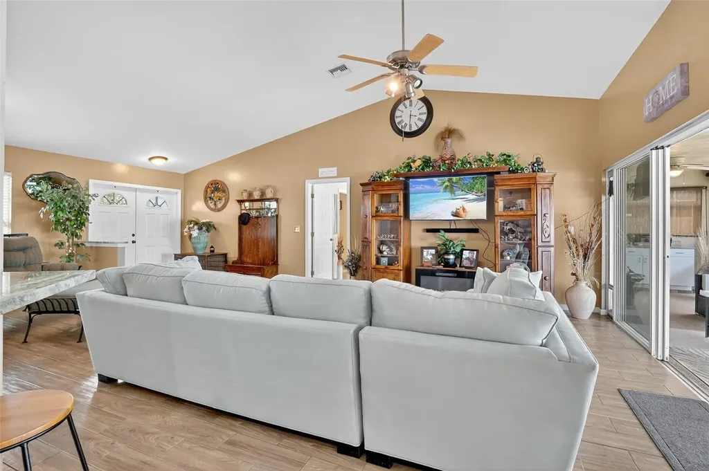 412 SE 13th Avenue Cape Coral FL 33990