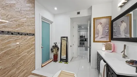 34 Seagate Beach Key Largo FL 33037