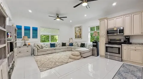 34 Seagate Beach Key Largo FL 33037