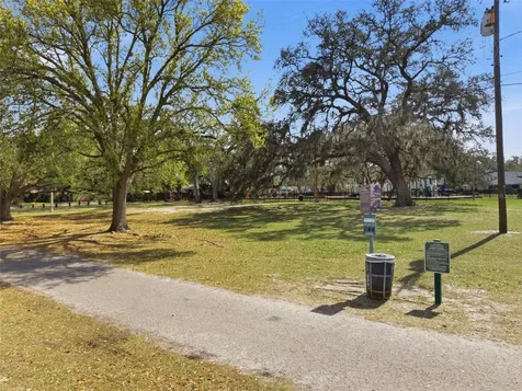 110 W Cayuga Street Tampa FL 33603
