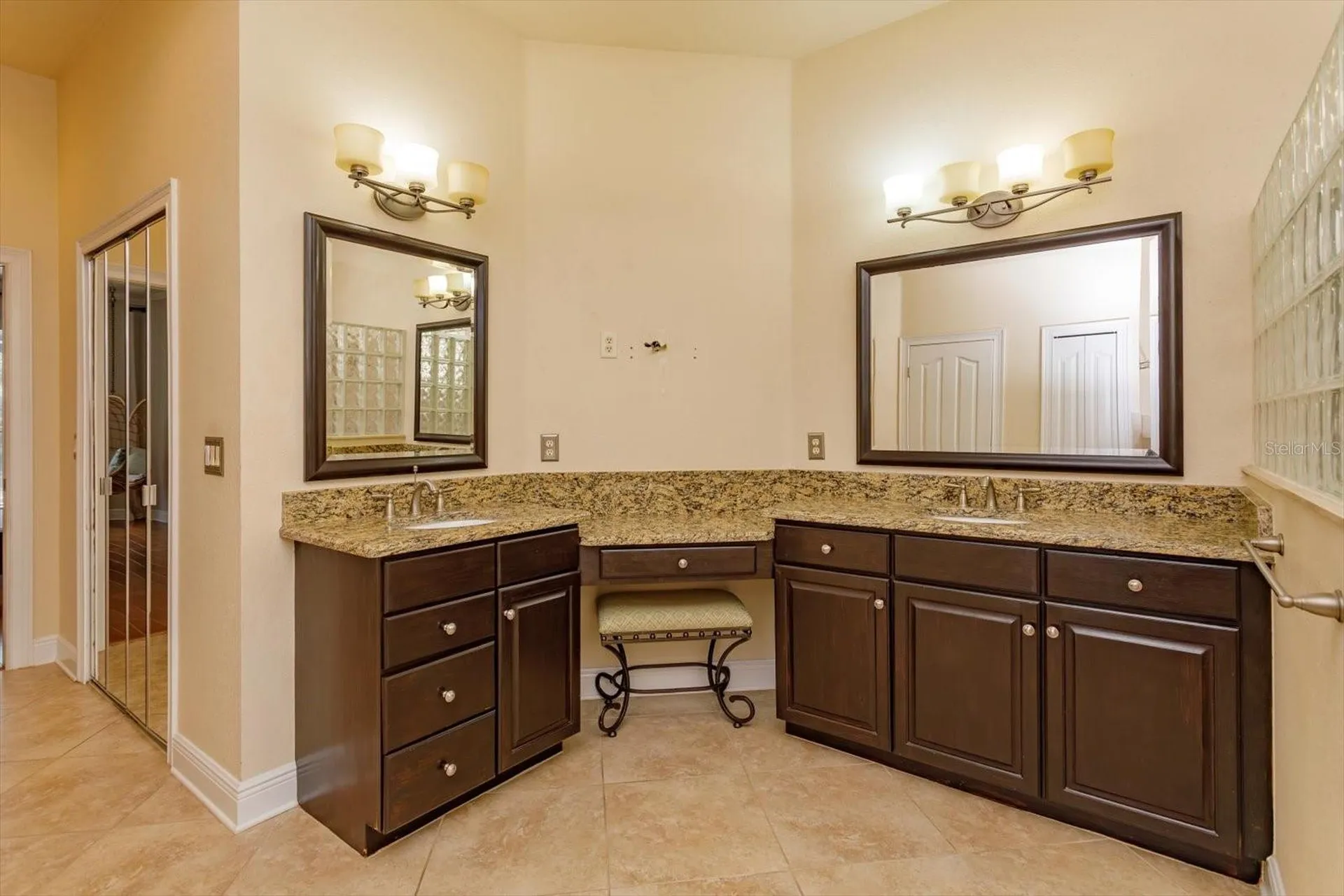 8816 Great Cove Drive Orlando FL 32819