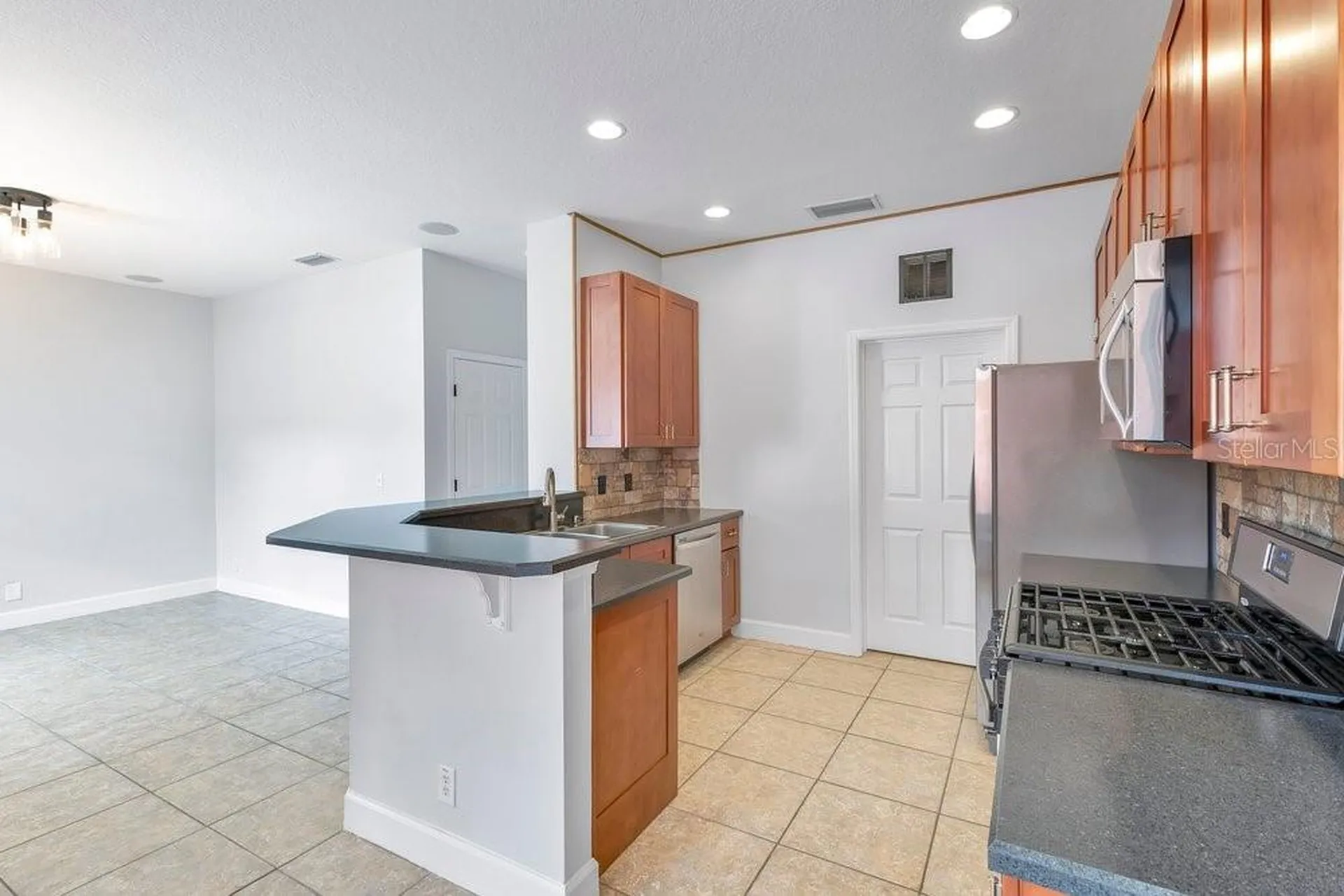 125 Manor View Lane Deland FL 32724