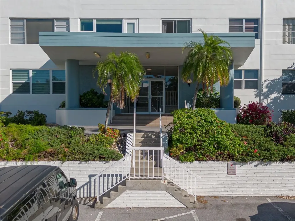 55 Harbor View Lane Belleair Bluffs FL 33770