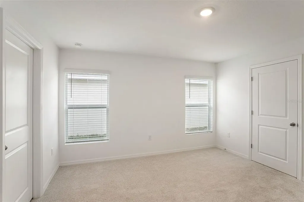 458 Warm Heron Place Ruskin FL 33570