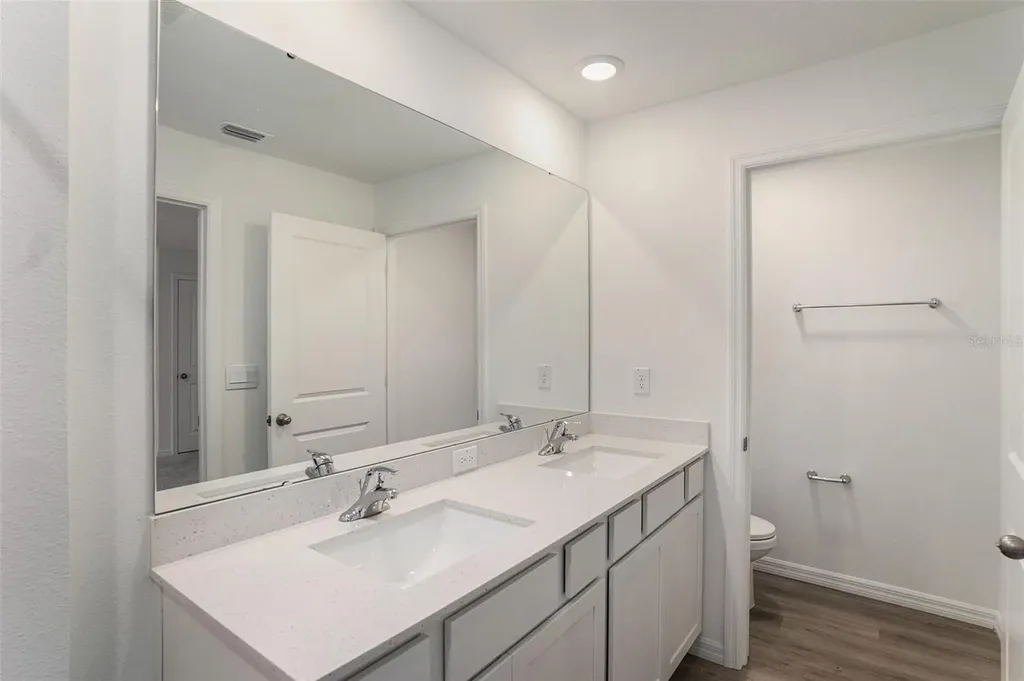 458 Warm Heron Place Ruskin FL 33570