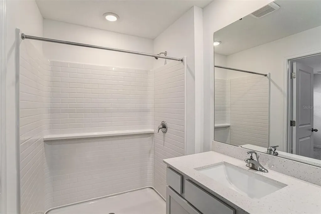 458 Warm Heron Place Ruskin FL 33570