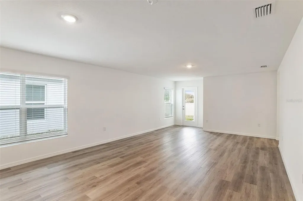 458 Warm Heron Place Ruskin FL 33570