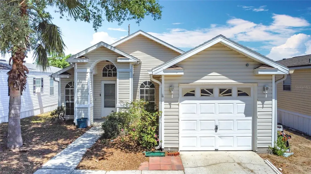 50989 Highway 27 Davenport FL 33897