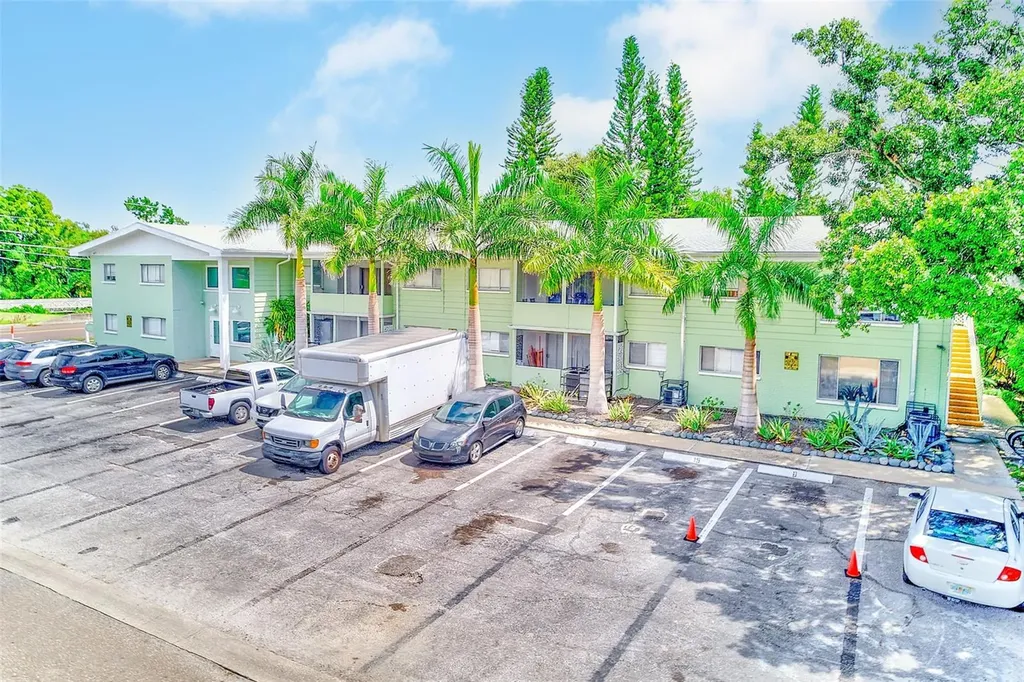 1329 Drew Street Clearwater FL 33755