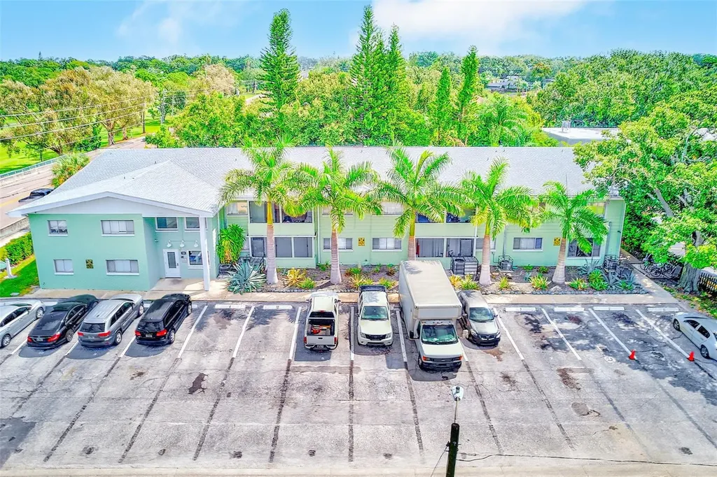 1329 Drew Street Clearwater FL 33755