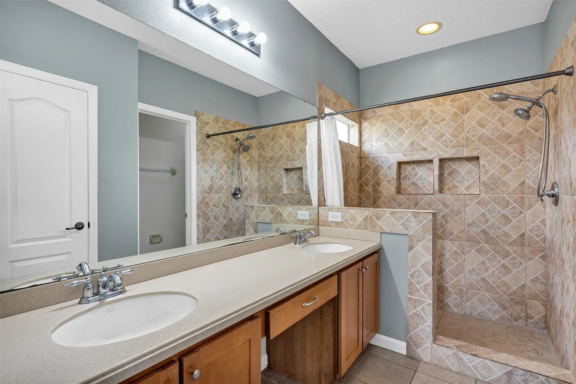 5863 Strada Capri Way Orlando FL 32835