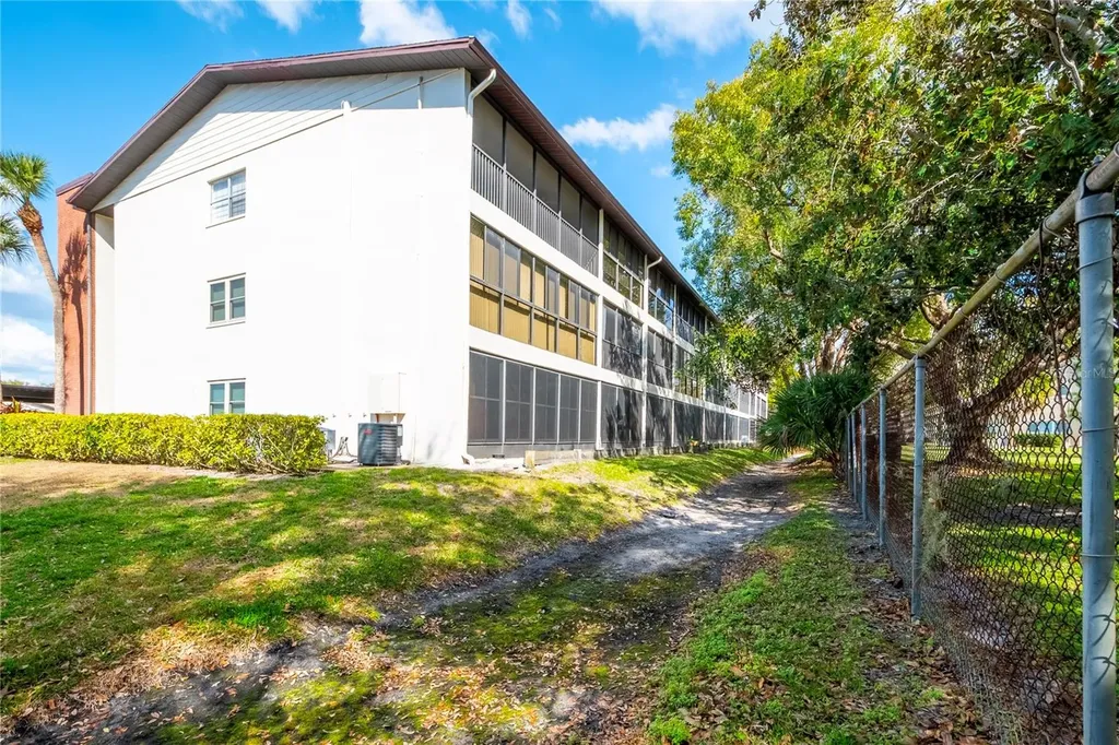 2452 Enterprise Road Clearwater FL 33763