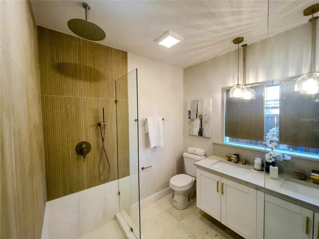 5516 Golden Drive Tampa FL 33634
