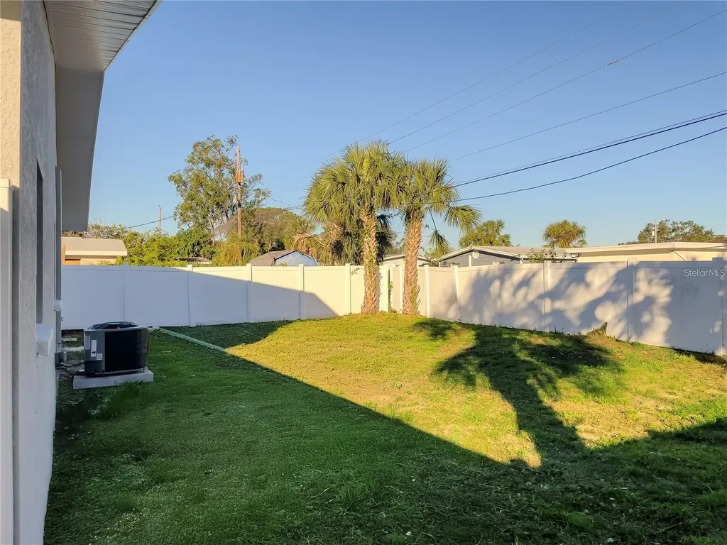 5516 Golden Drive Tampa FL 33634