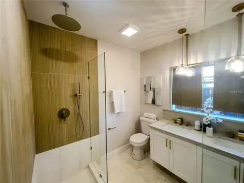 5516 Golden Drive Tampa FL 33634
