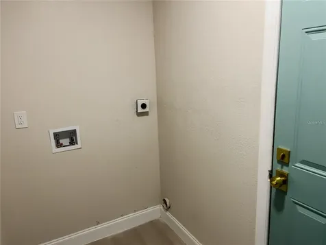 5516 Golden Drive Tampa FL 33634