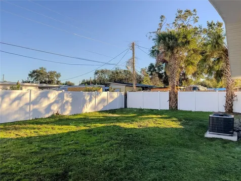 5516 Golden Drive Tampa FL 33634