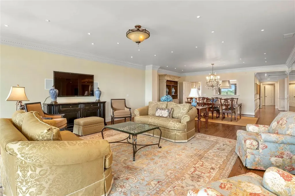 1110 SW Ivanhoe Boulevard Orlando FL 32804
