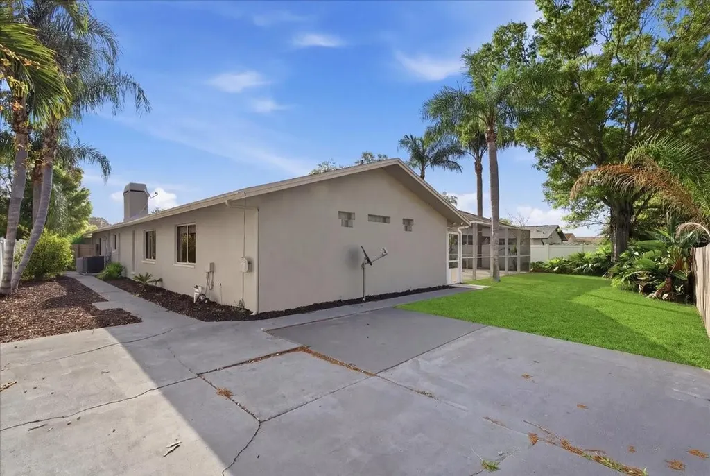 9430 Patricia Court Seminole FL 33776