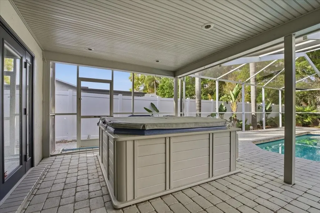 9430 Patricia Court Seminole FL 33776