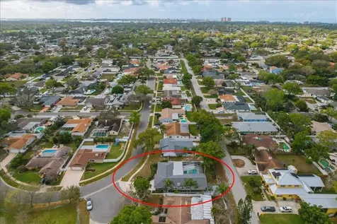 9430 Patricia Court Seminole FL 33776