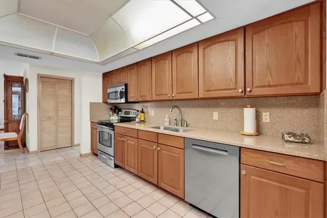 8823 Crescent Forest Boulevard New Port Richey FL 34654