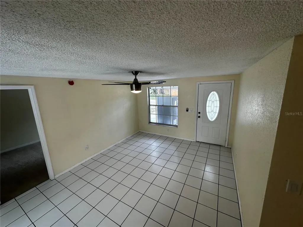 3704 Meadowbreeze Drive Tampa FL 33619