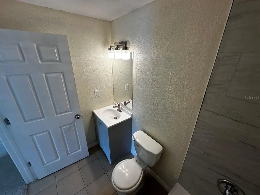 3704 Meadowbreeze Drive Tampa FL 33619