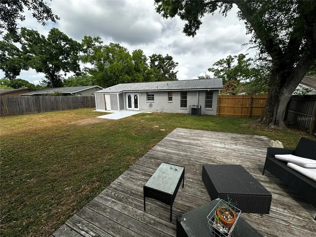 3704 Meadowbreeze Drive Tampa FL 33619
